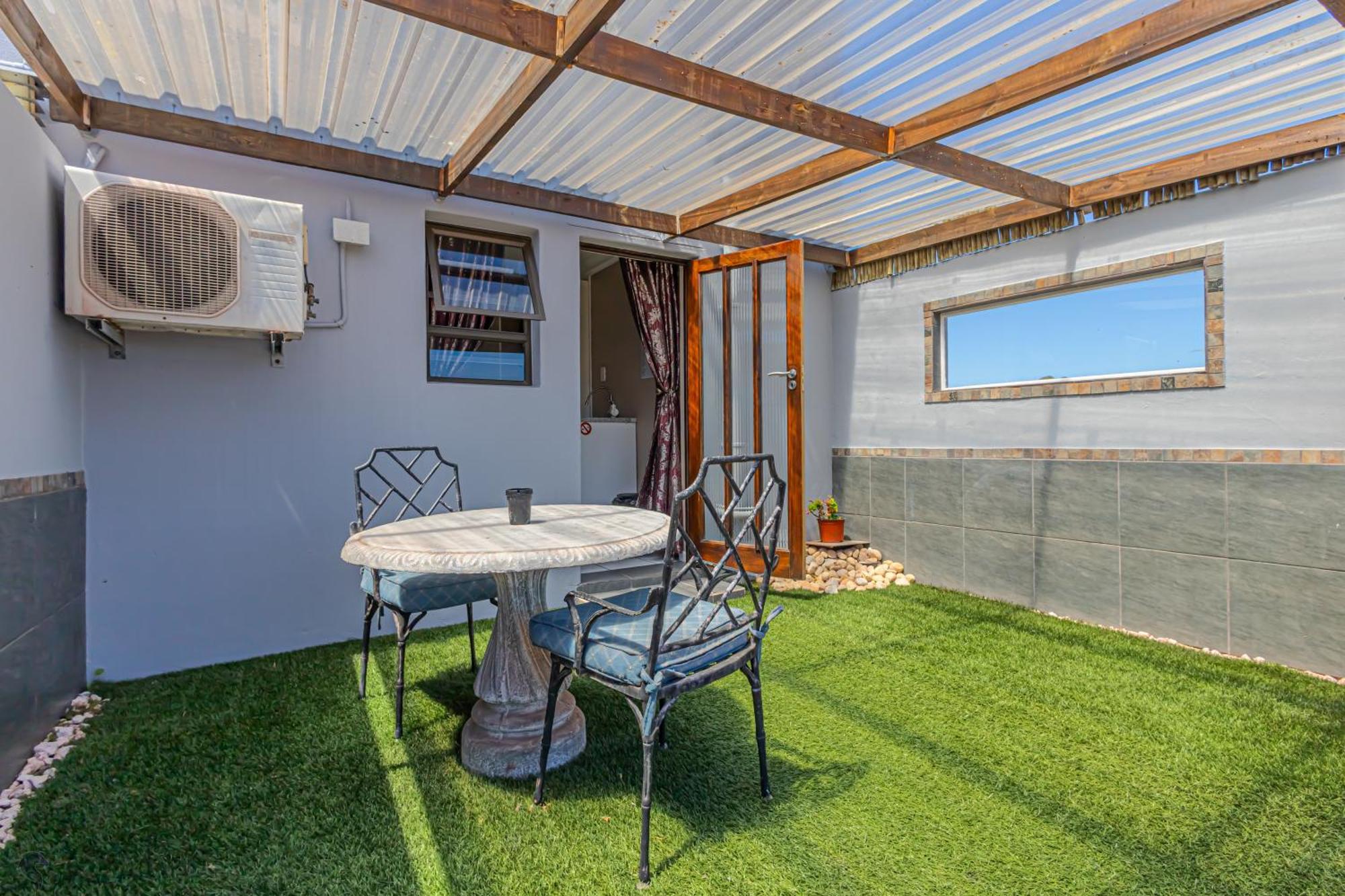 Holiday Guest House Langebaan Extérieur photo